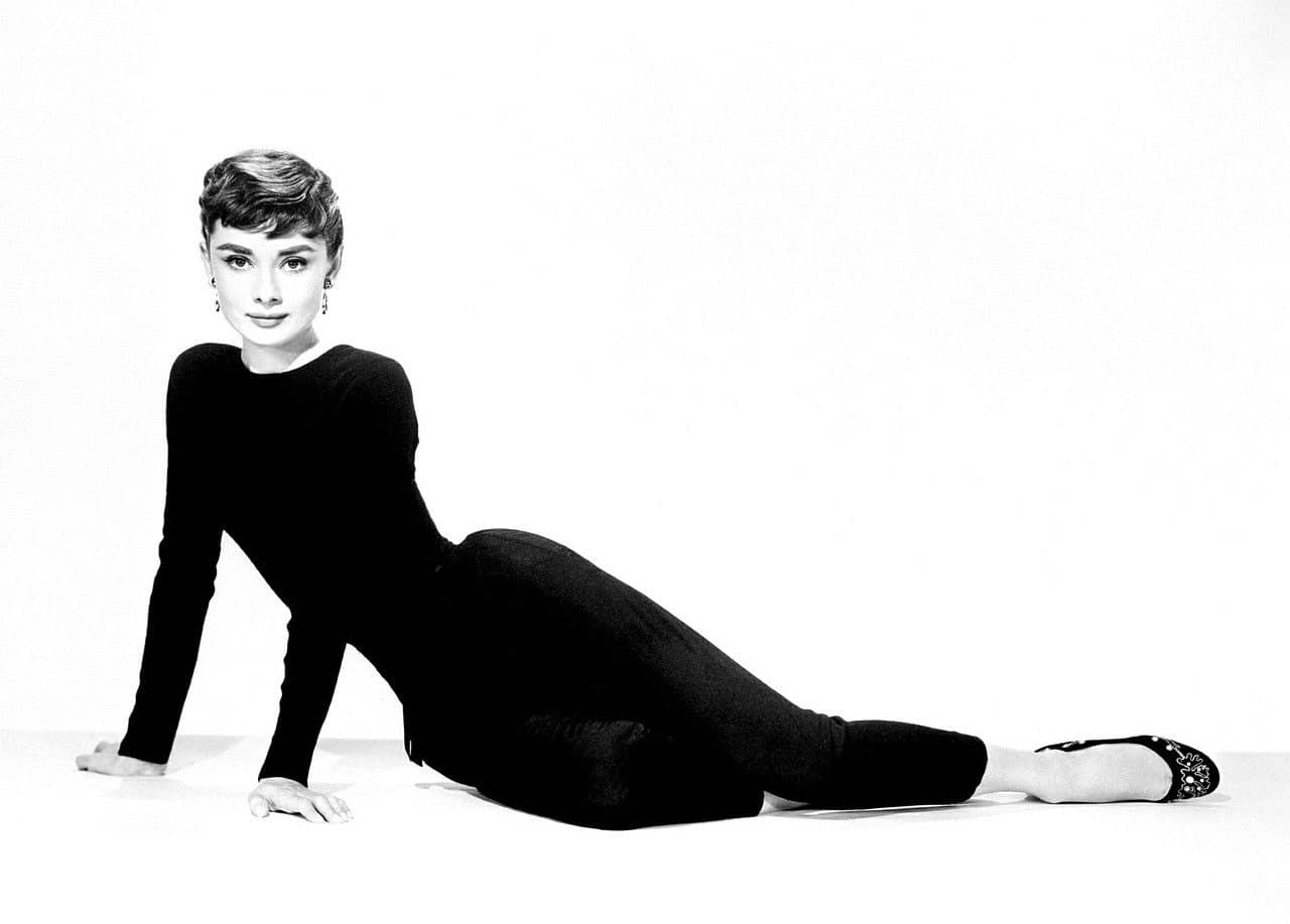 Audrey Hepburn im Look der 50er Jahre